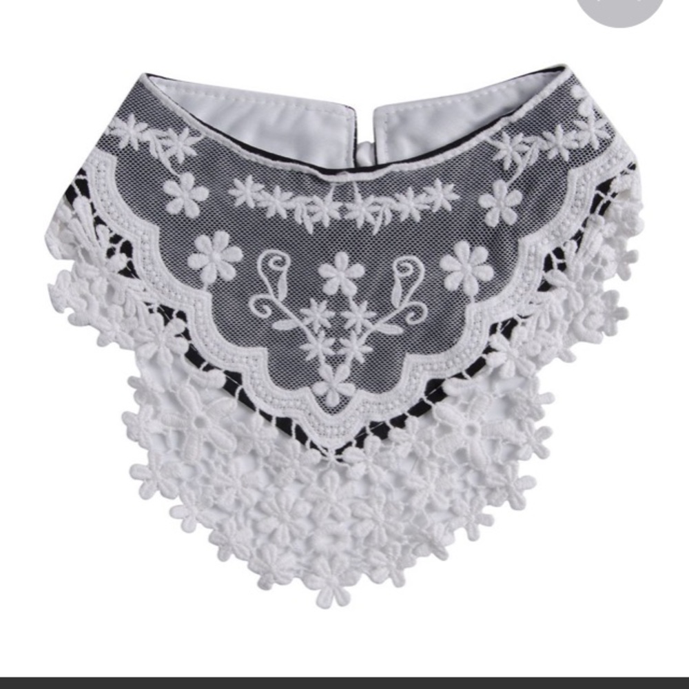 Lucy Lace Bandana Bib